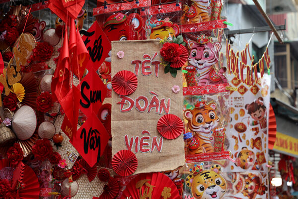 Lunar New Year is a holiday with profound humanistic meaning 